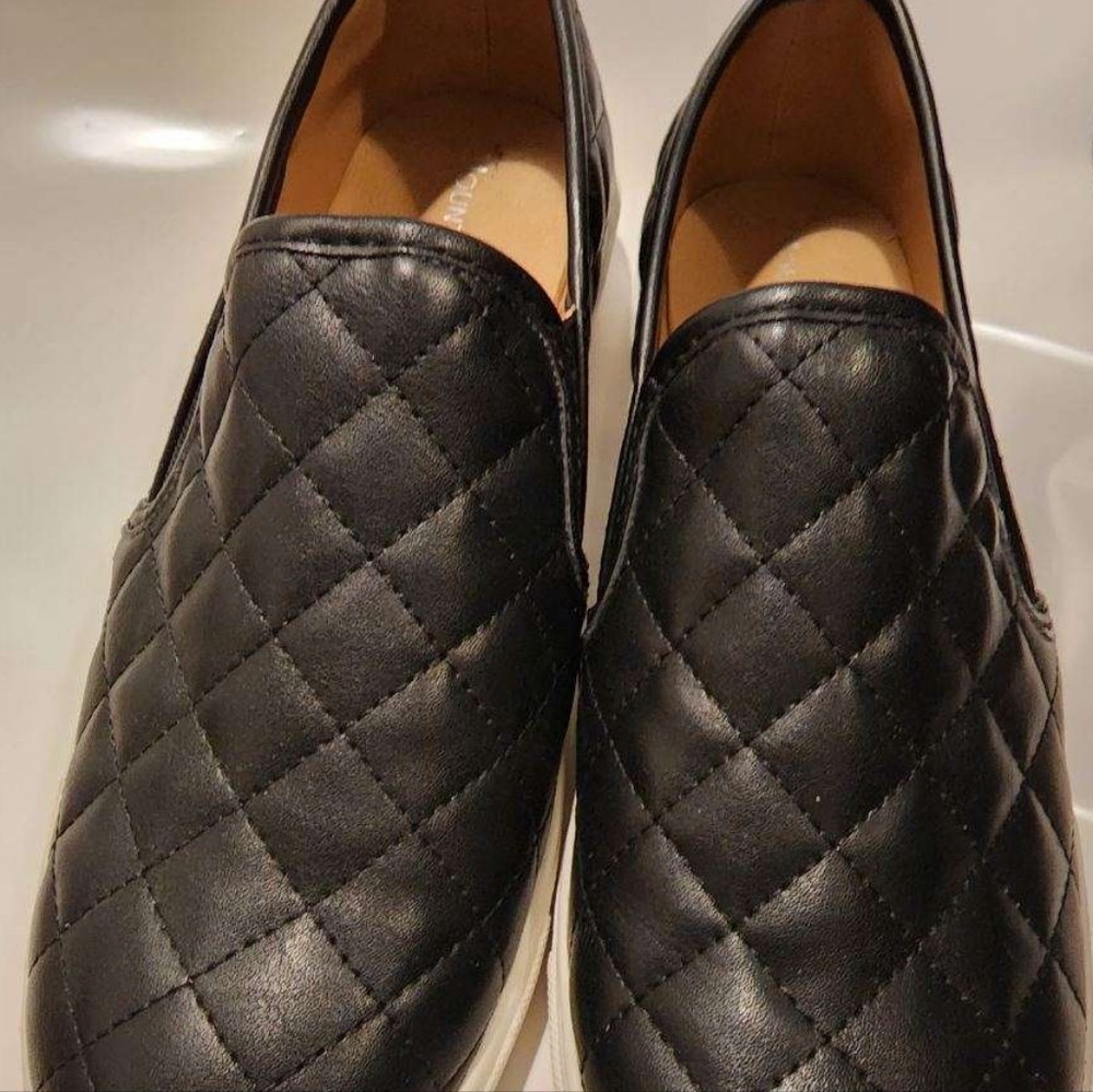 Black Women's Casual Cute Loafers. NEW